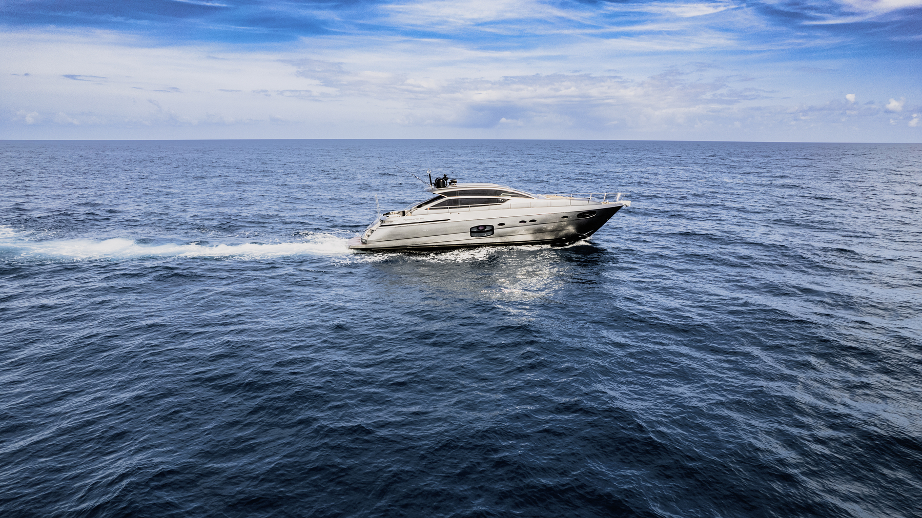 62’ Pershing